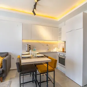 https://midpoint-suites.aegeanhotels.net