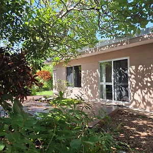 https://j-and-ellas-cooktown-holiday-house.queenslandhotels.net