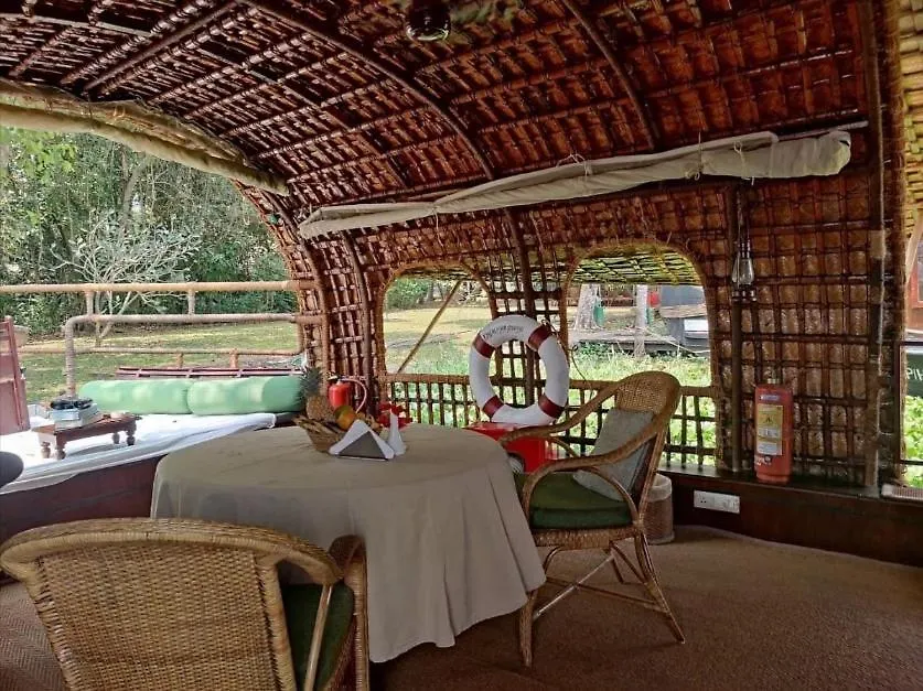 Spice Coast Cruises - Houseboat, A Cgh Earth Experience Hotel Alappuzha